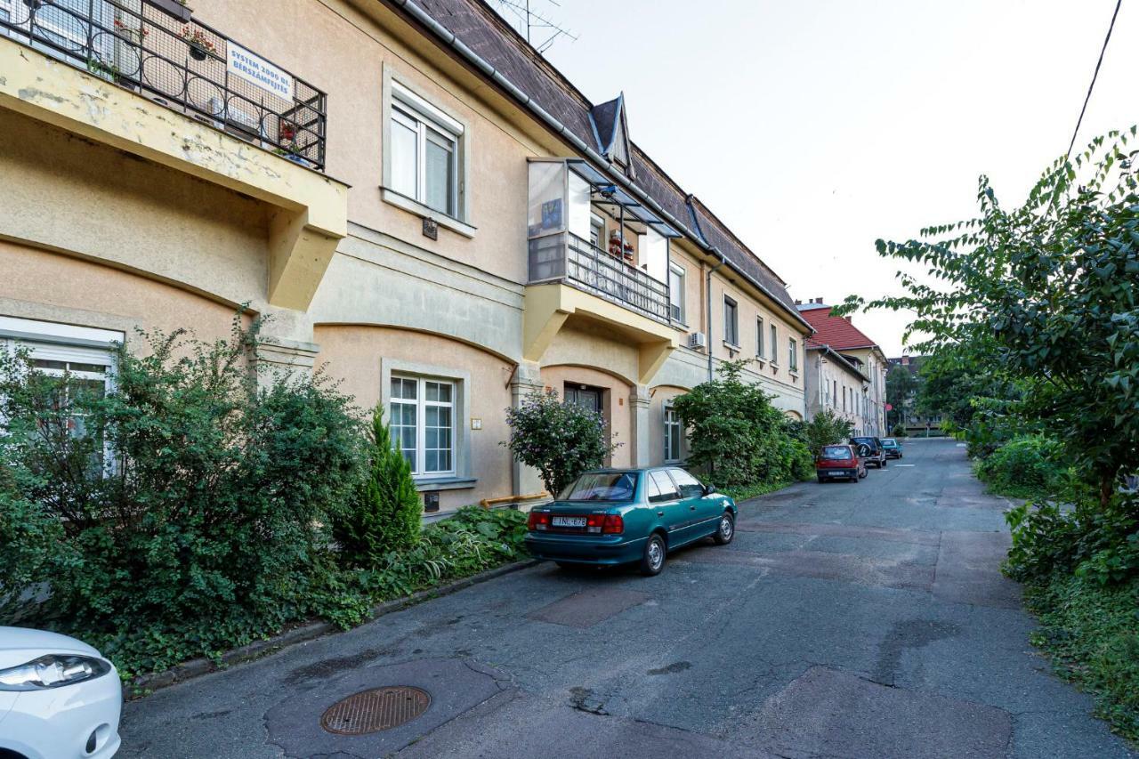 Sophie Apartman Eger Extérieur photo